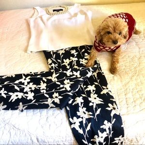 Carmen Marc Valvo size 6 Navy beaded pants